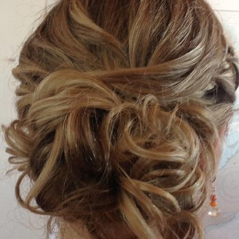 Dd Capelli Salon - Hair Salons Near Me - Hanover, Massachusetts