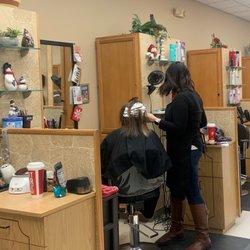 Freda's Hair Designs