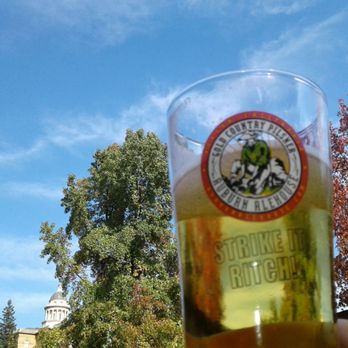 Auburn Alehouse - Beauriful area. - American Near Me - Auburn, California Auburn Alehouse - Beauriful area. - American Near Me - Auburn, California