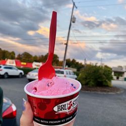 Bruster's Real Ice Cream - Cotton candy explosion