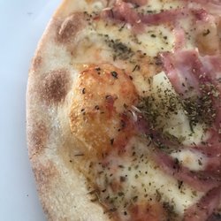 Terazzen - Kanten av en tredjedel av min pizza