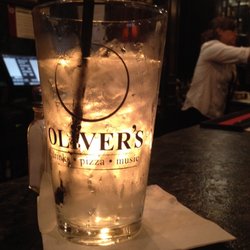 Oliver's Pizza & Pub