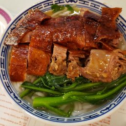 Roasted Pork with Rice Noodle 脆皮燒肉瀨粉