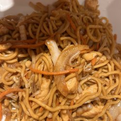 China Wok - Chicken Lo Meinsoft noddle