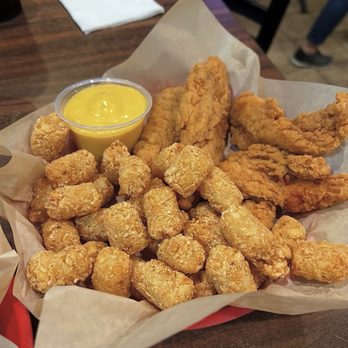 Pastimes - Chicken tenders & tots - Chicken Wings Near Me - Grandview, Ohio