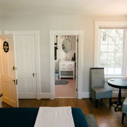 Carriage House Inn