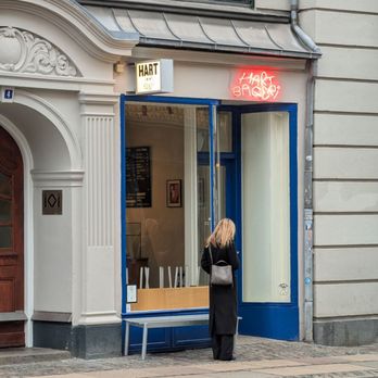 Hart Bageri - One other person I waiting before open - Breakfast & Brunch Near Me - København