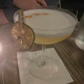 The Pawnee House - Gorgeous cocktail - Comfort Food Near Me - Oak Bluffs, Massachusetts
