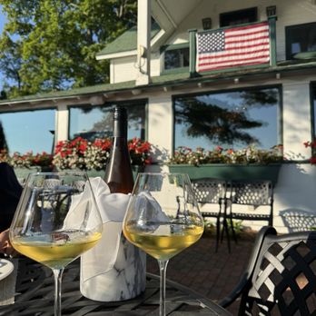 Walloon Lake Inn - Quaint patio - American Near Me - Walloon Lake, Michigan Walloon Lake Inn - Quaint patio - American Near Me - Walloon Lake, Michigan