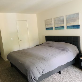Northridge Gardens - Bigger room of 2 w/ walk-in closet in background - Apartments Near Me - Los Angeles, California Northridge Gardens - Bigger room of 2 w/ walk-in closet in background - Apartments Near Me - Los Angeles, California