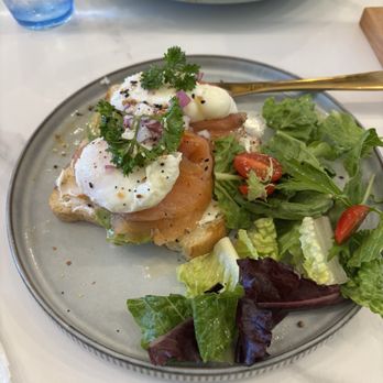 Kinaree Eatery - Smoked Salmon Toast - Breakfast & Brunch Near Me - Irvine, California