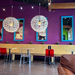Swirl Frozen Yogurt - Very cute decor.