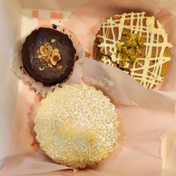 Made By Pam - Alfajores to go!