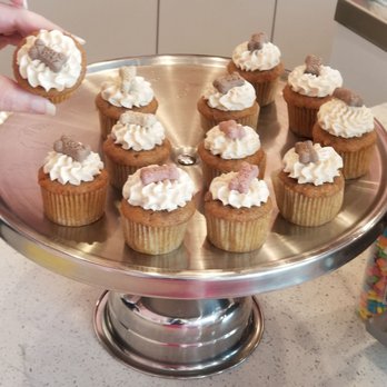 SmallCakes - Aurora - Dog cupcakes! Safe for dogs even with a sensitive stomach! So cute. - Cupcakes Near Me - Aurora, Illinois SmallCakes - Aurora - Dog cupcakes! Safe for dogs even with a sensitive stomach! So cute. - Cupcakes Near Me - Aurora, Illinois