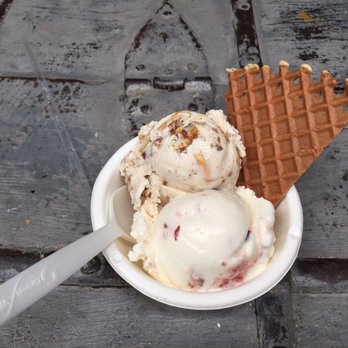 Jeni's Splendid Ice Creams - Yazoo Sue & Goat Cheese & Red Cherries - Ice Cream & Frozen Yogurt Near Me - Franklin, Tennessee