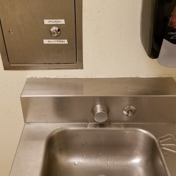 Creekside Park - Bathroom - Parks Near Me - Cupertino, California Creekside Park - Bathroom - Parks Near Me - Cupertino, California