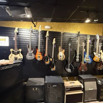 Tone central station - Wow hidden amazing room of beauties and amps!! Wow!! - Guitar Stores Near Me - Nashville, Tennessee