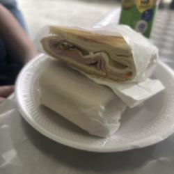 Panadería La Estrella - Egg, Ham, cheese on fresh bread