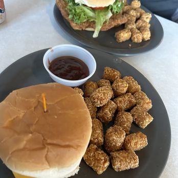 Glenwood Inn - The Rodeo Burger - Bars Near Me - Glenwood, Indiana Glenwood Inn - The Rodeo Burger - Bars Near Me - Glenwood, Indiana