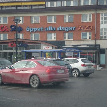 ICA Stop - Grocery Near Me - Täby, Alberta
