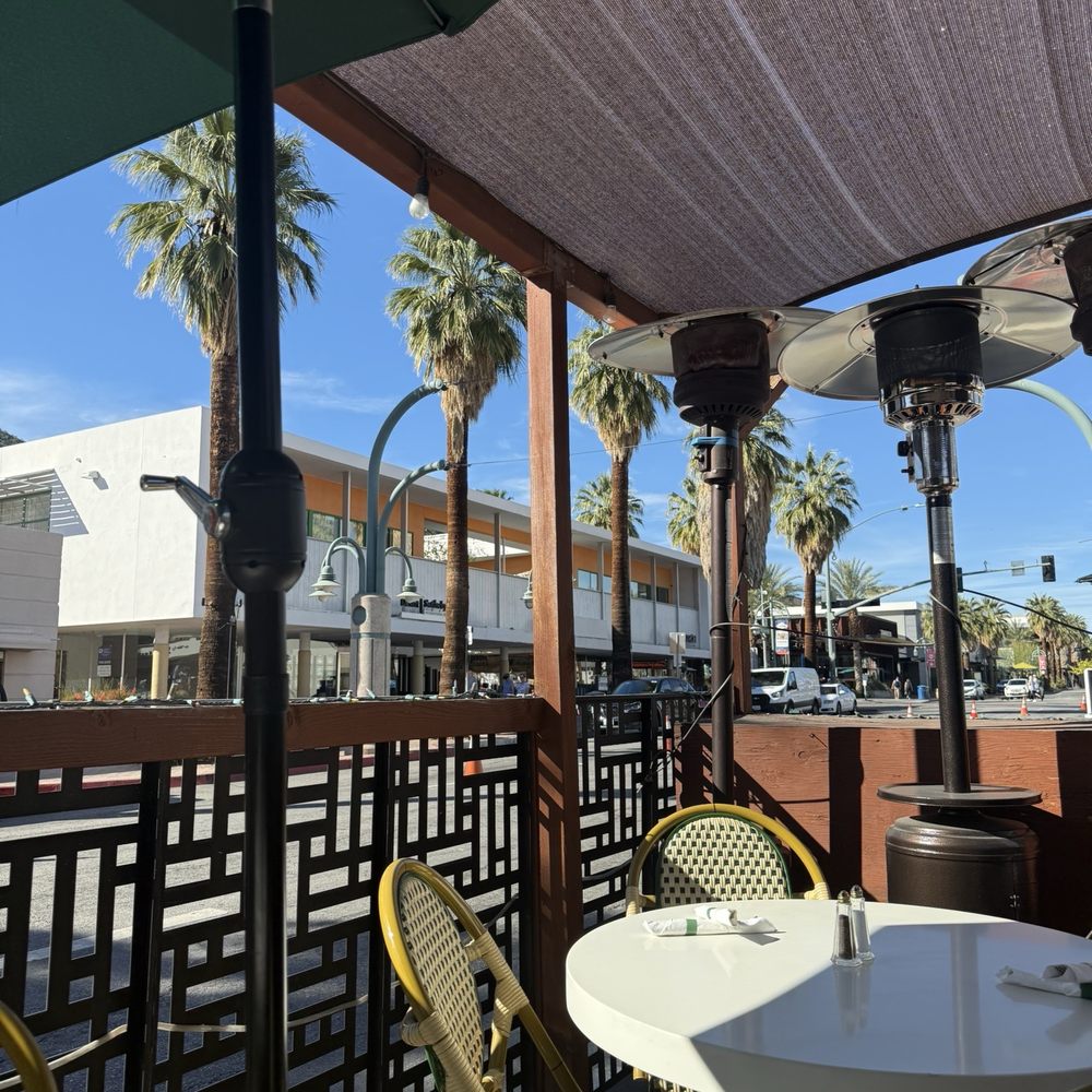 The Thirsty Palms - Outdoor patio seating - Bars Near Me - Palm Springs, California The Thirsty Palms - Outdoor patio seating - Bars Near Me - Palm Springs, California