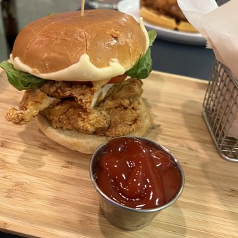 Rosa’s At Park - Crispy Chicken Sandwich - Latin American Near Me - Bronx, New York