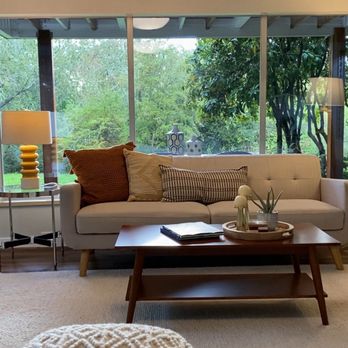 Ellis Design - Living room set up! - Home Staging Near Me Ellis Design - Living room set up! - Home Staging Near Me