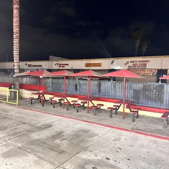 Alberto’s Mexican Food - The little outside tables and umbrellas for a hot day - Mexican Near Me - Baldwin Park, California