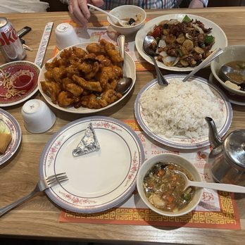 House of Joy - Dinner special with soup, appetizers, rice and 2 entrees (orange chicken and kung pao 3 ways - Chinese Near Me - Glendale, California House of Joy - Dinner special with soup, appetizers, rice and 2 entrees (orange chicken and kung pao 3 ways - Chinese Near Me - Glendale, California
