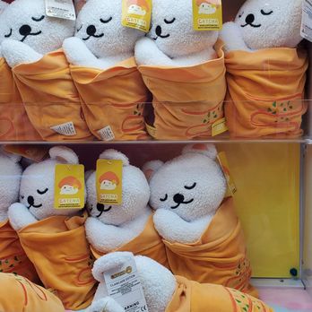 Gatcha - claw machine - Arcades Near Me - Edison, New Jersey