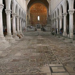 Basilica di Aquileia - Das Kirchenschiff - ein riesiges Mosaik