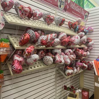 Dollar Tree - Valentine's Day ballons - Discount Store Near Me - Birmingham, Alabama