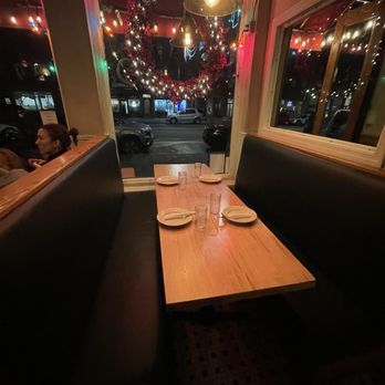 Brado NYC Thin Crust Pizza - Pizza Near Me - Brooklyn, New York