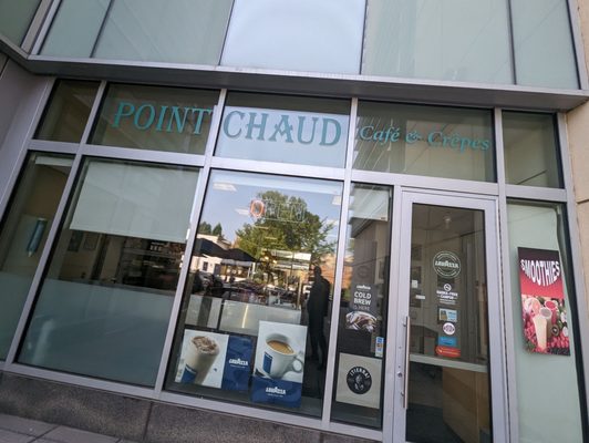 Point Chaud Café & Crêpes by null