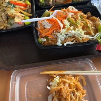 Mai Thai Cafe - Pad Thai and Pad See Ew and Basil - Thai Near Me - Wheaton, Illinois Mai Thai Cafe - Pad Thai and Pad See Ew and Basil - Thai Near Me - Wheaton, Illinois