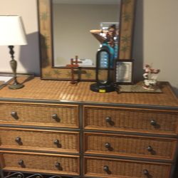Consignment Gallery - Headboard to match Queen headboard