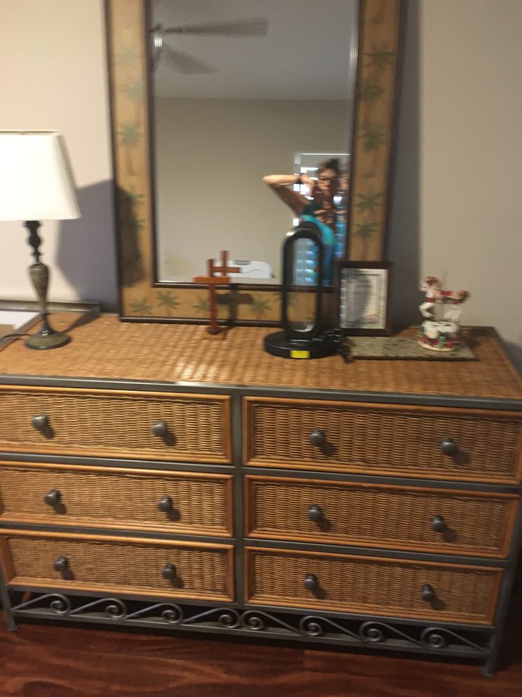 CONSIGNMENT GALLERY Updated August 2024 11 Reviews 2207 7th Ave