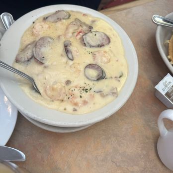 Skillets Cafe & Grill - Shrimp and grits - Breakfast & Brunch Near Me - Hilton Head Island, South Carolina Skillets Cafe & Grill - Shrimp and grits - Breakfast & Brunch Near Me - Hilton Head Island, South Carolina