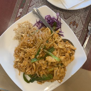 Thai Spoons - Chicken Pad Thai - Thai Near Me - Sunnyvale, California Thai Spoons - Chicken Pad Thai - Thai Near Me - Sunnyvale, California