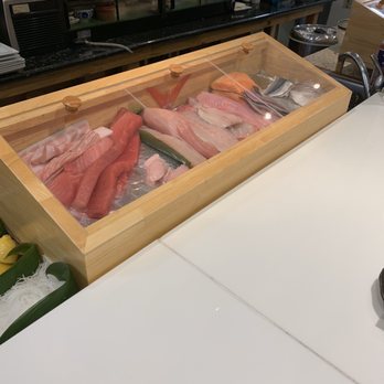 Hihimanu Sushi - Sushi counter - Sushi Bars Near Me - Honolulu, Hawaii Hihimanu Sushi - Sushi counter - Sushi Bars Near Me - Honolulu, Hawaii