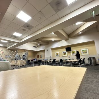 USC Arcadia Hospital - Cafeteria seating view - Hospitals Near Me - Arcadia, California