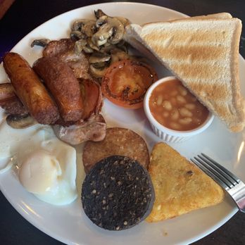River Bar - Full Irish breakfast- bacon, sausage, mushrooms, pudding, hash browns, beans, eggs and toasts - Lounges Near Me - Dublin, D