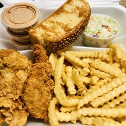 Raising Cane's Chicken Fingers - Great order. Getting better each visit.