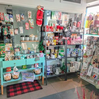 La Cornetteria - the interior of a grocery store - Bakeries Near Me - Montreal, Quebec