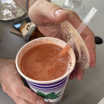 Andy's Sandwiches & Smoothies - Guava smoothie - Sandwiches Near Me - Honolulu, Hawaii