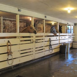 Pursley's Valley Stable - Vintage Barn Stalls