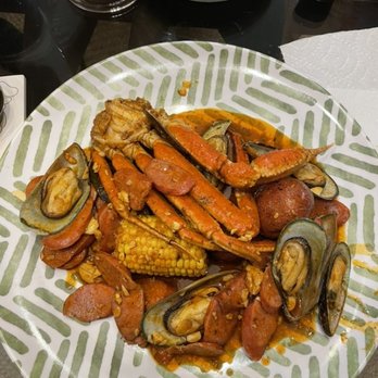 Rock & Toss Crab House - Make Your Own Combo; crab legs, green mussels, sausage - Seafood Near Me - Bowie, Maryland