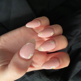 Tip Tech Nail Studio - Nail Salons Near Me - Sudbury, Massachusetts