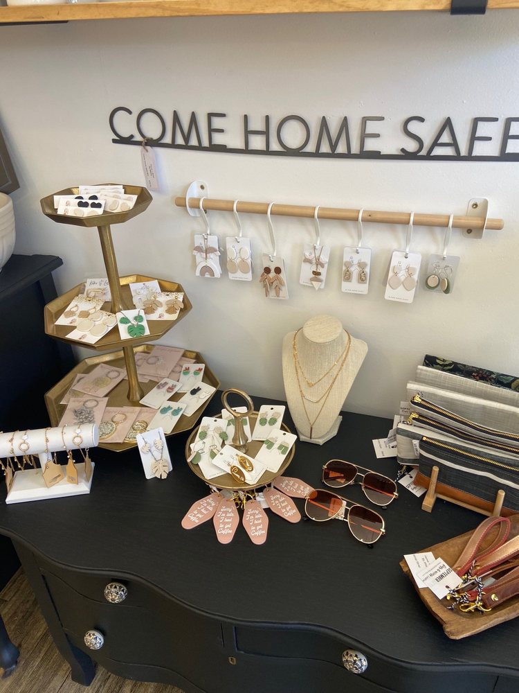 Home + Brew By Misdiy Logo