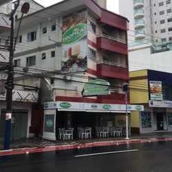 Tropical Sucos e Lanches - Fachada